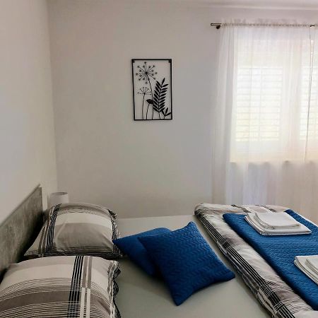 Apartment "None" มาคาร์สกา ภายนอก รูปภาพ