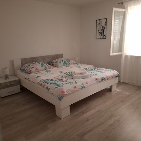 Apartment "None" มาคาร์สกา ภายนอก รูปภาพ