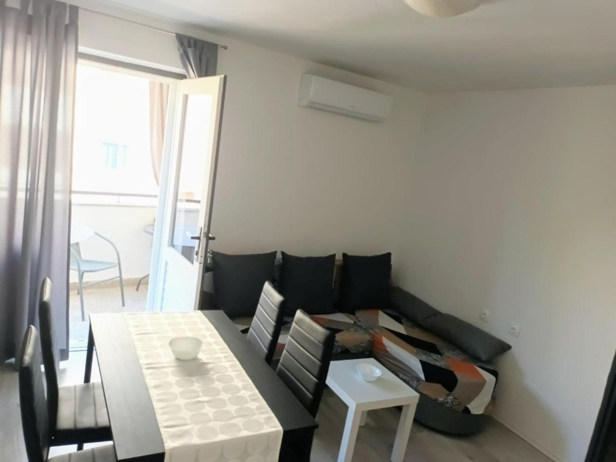 Apartment "None" มาคาร์สกา ภายนอก รูปภาพ