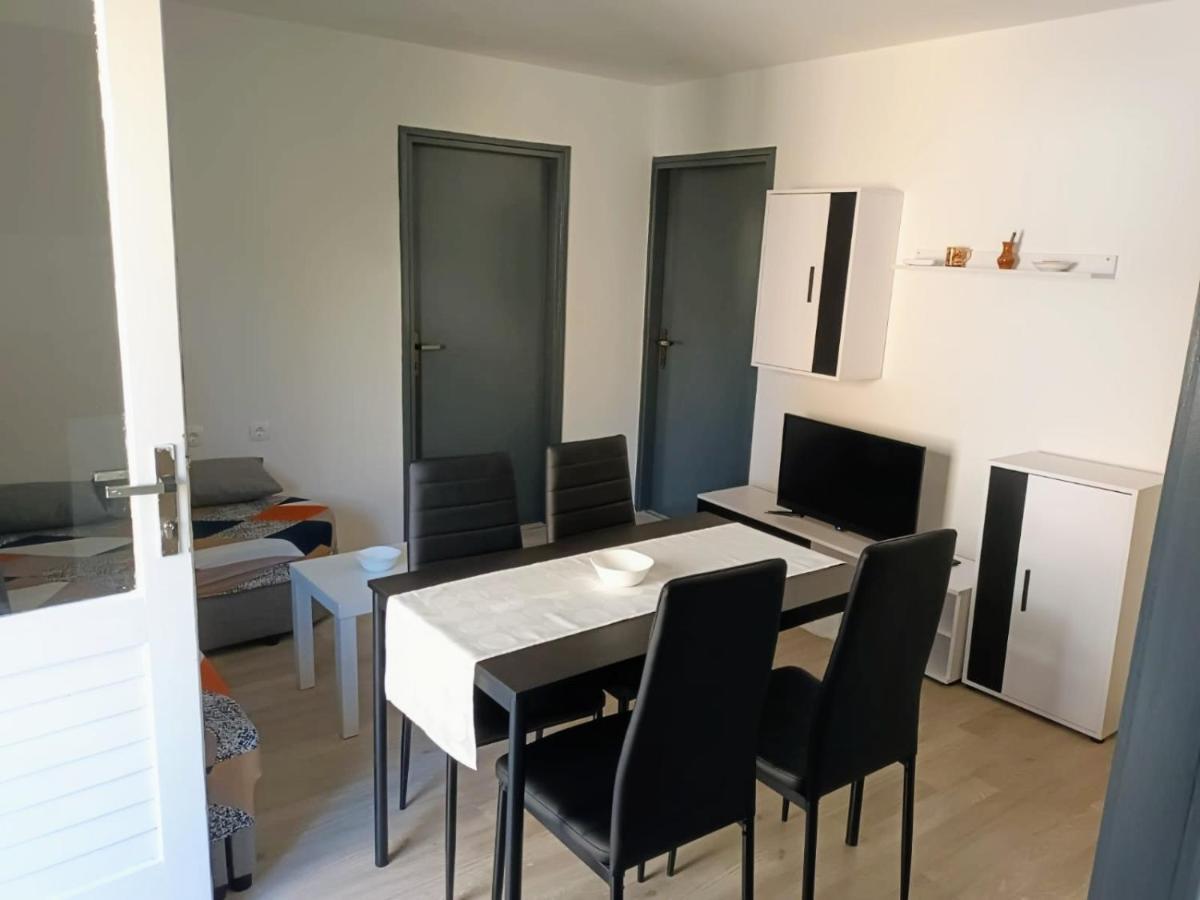 Apartment "None" มาคาร์สกา ภายนอก รูปภาพ