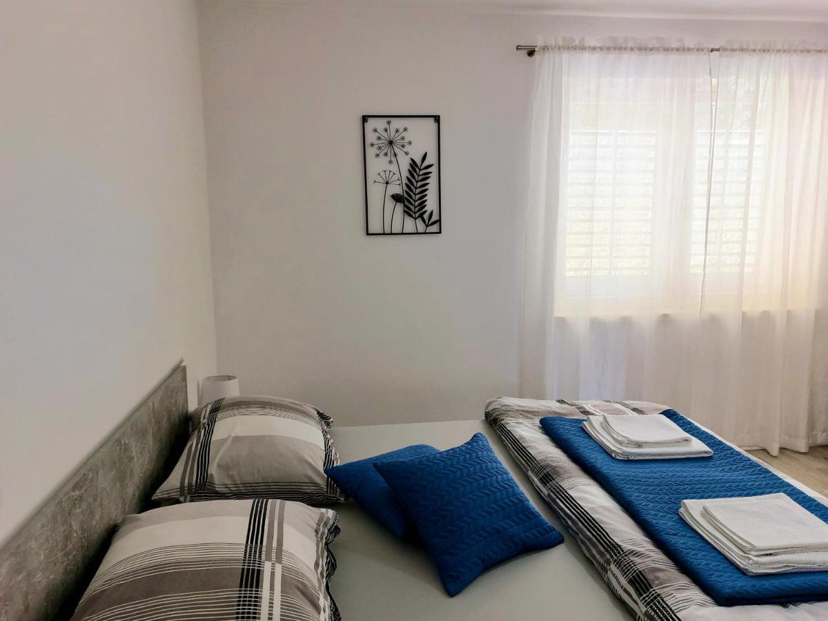 Apartment "None" มาคาร์สกา ภายนอก รูปภาพ