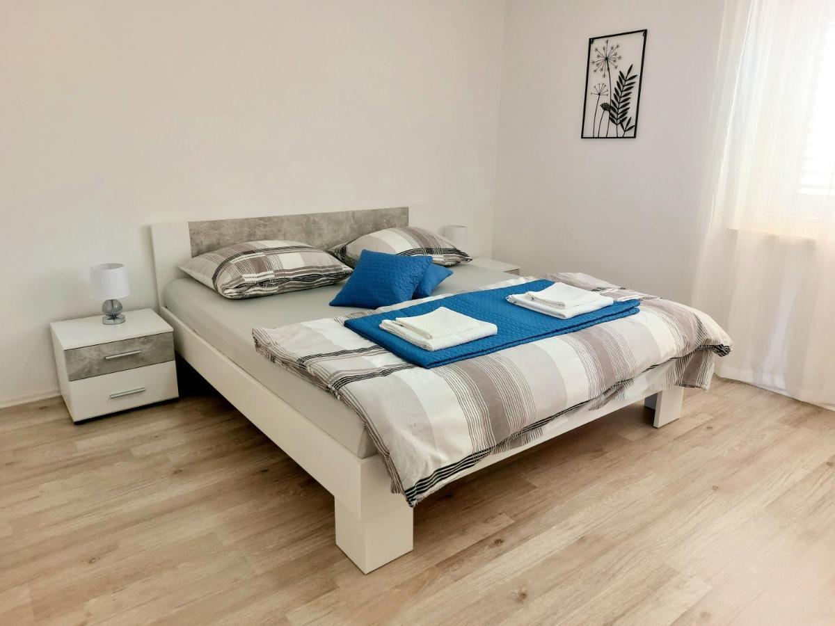 Apartment "None" มาคาร์สกา ภายนอก รูปภาพ